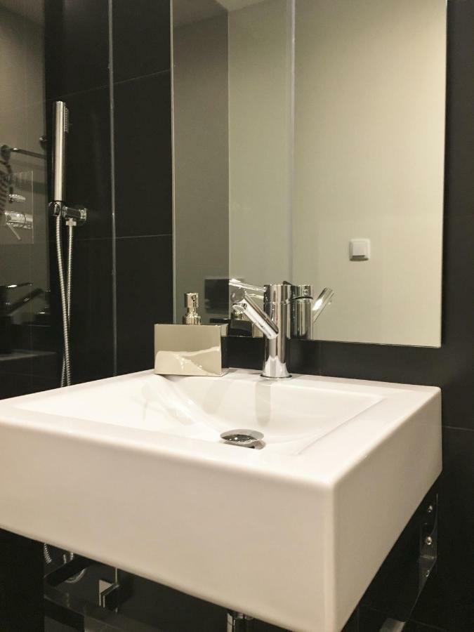 Lisbon Finestay Bica Apartment מראה חיצוני תמונה